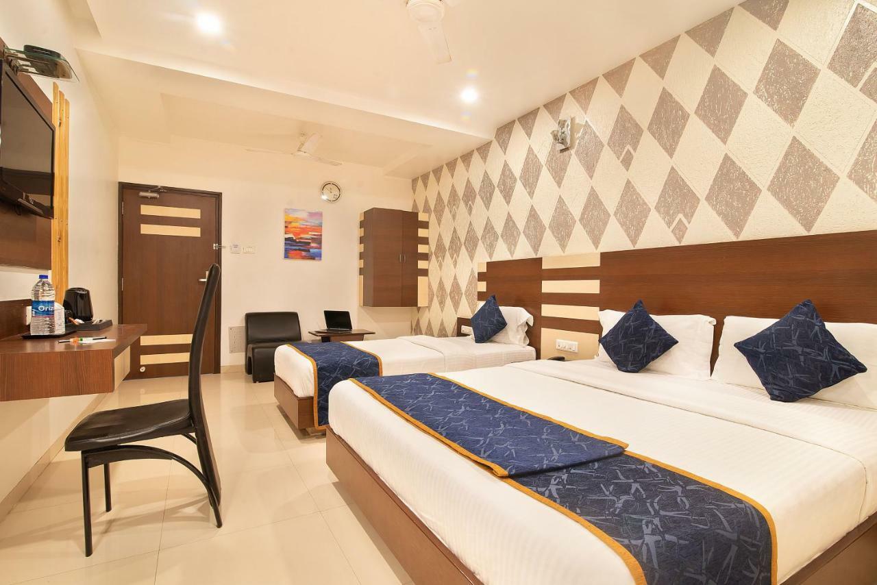 Hotel Sheetal Plaza Surat Eksteriør billede